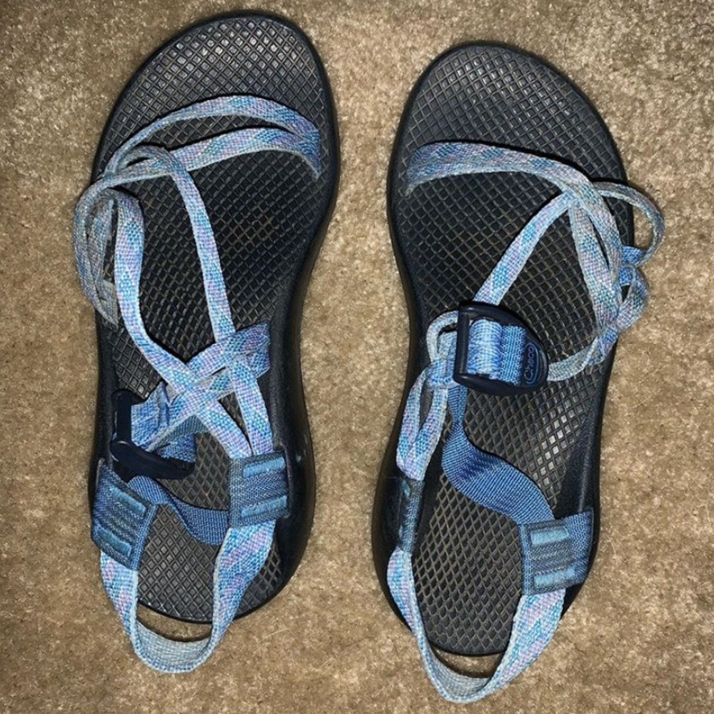 BLACK WITH BLUE STRAPS CHACOS